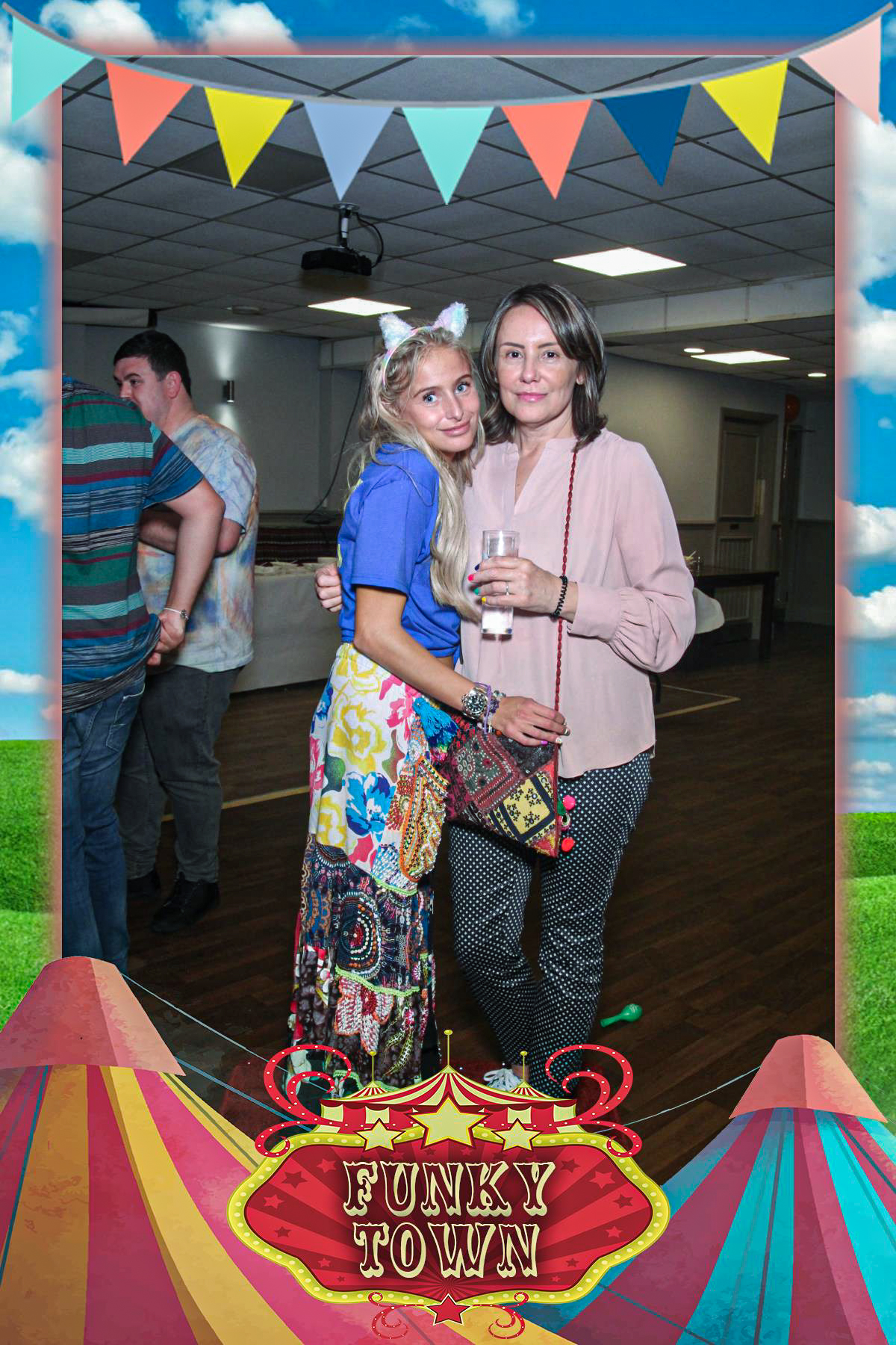 Funky Town | View more photos from the event at gallery.liverpoolselfiemirror.co.uk/u/LiverpoolSelfieMirror/Funky-Town